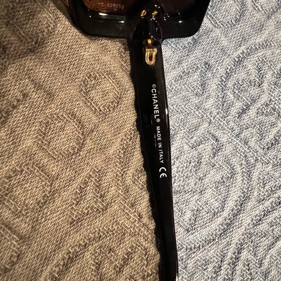 Chanel sunglasses - Picture 6 of 6